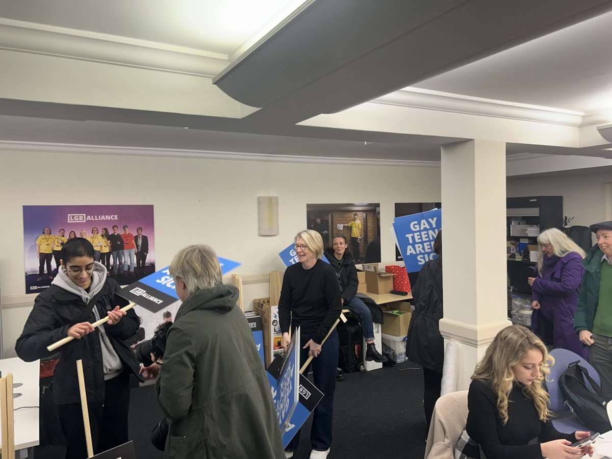 The Puberty Blockers Trial is galvanising gay people horrified by the medicalisation of homosexuality. We’re protesting outside the Dept. Of Health at 1pm.