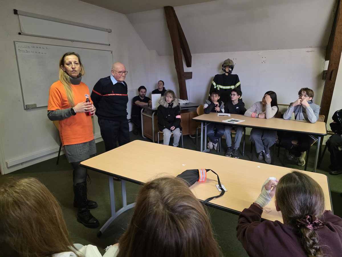 Collège Marc Chagall - Gasny tweet media