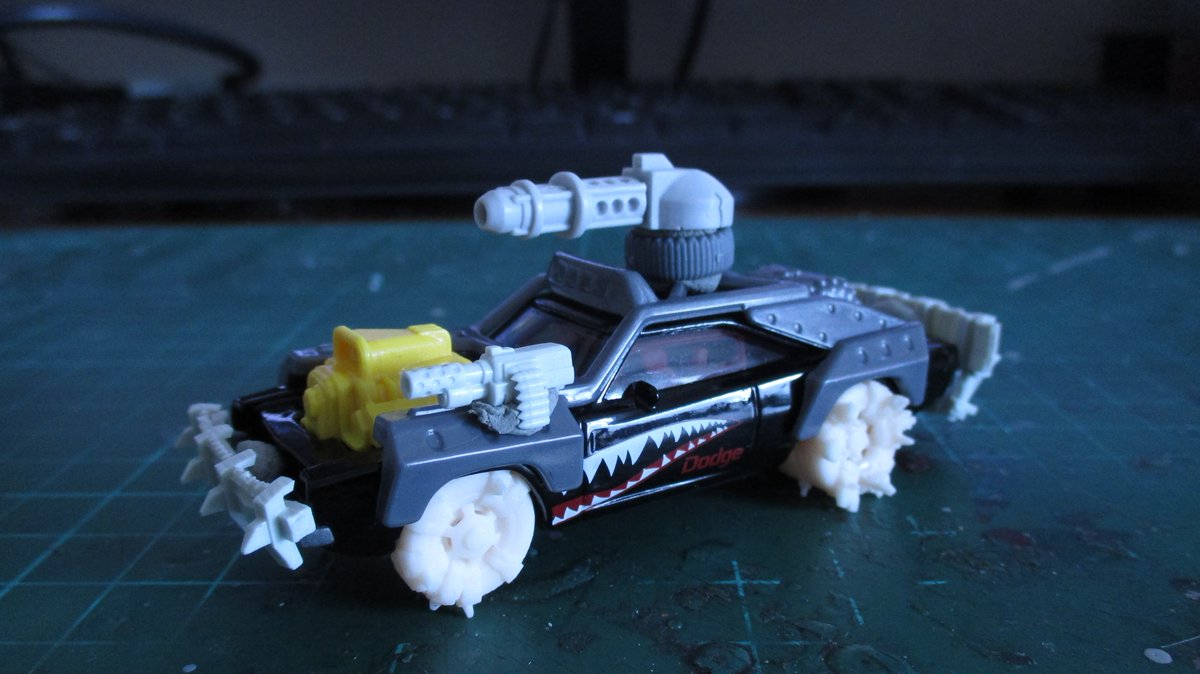 RoadWarriorJohn's tweet photo. #workbenchupdate #workinprogress #winterinthewasteland5 #fistofwar #modelcollect #heavypanzer #walkingtank #tank #gaslands #majorette
- Walker Tank, got the upper hull and turret complete.
- Winter in the wasteland 5 Alien Invasion entry, still mocking thing out. https://t.co/t1JfpL1R0a