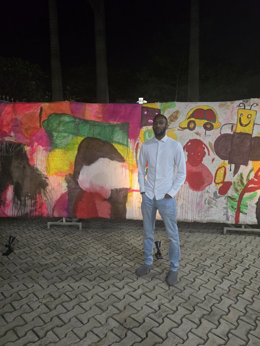 Impresionante exposición de arte, en la residencia del Alto Comisionado de Canadá.
También Bros Efe finalmente encontr