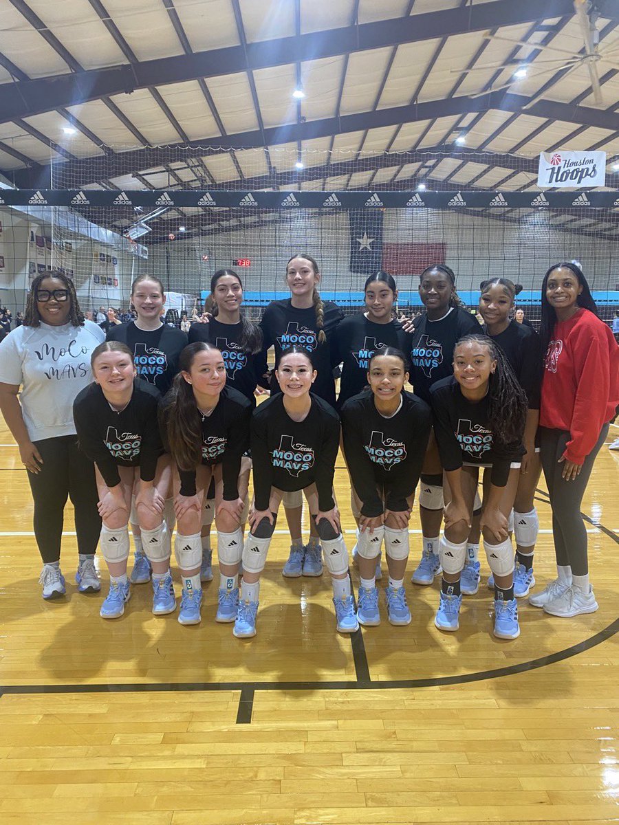 taniyahmcneil's tweet photo. First tournament of the season and proud of the grind 💪🏐
MOCO Mavs took 2nd place in the 15s Club bracket!
Repping #12 and ready for what’s next 🔥 #MOCOmavs #Volleyball #15sClub #TournamentDay #TeamGrind https://t.co/V5bXMaINSG