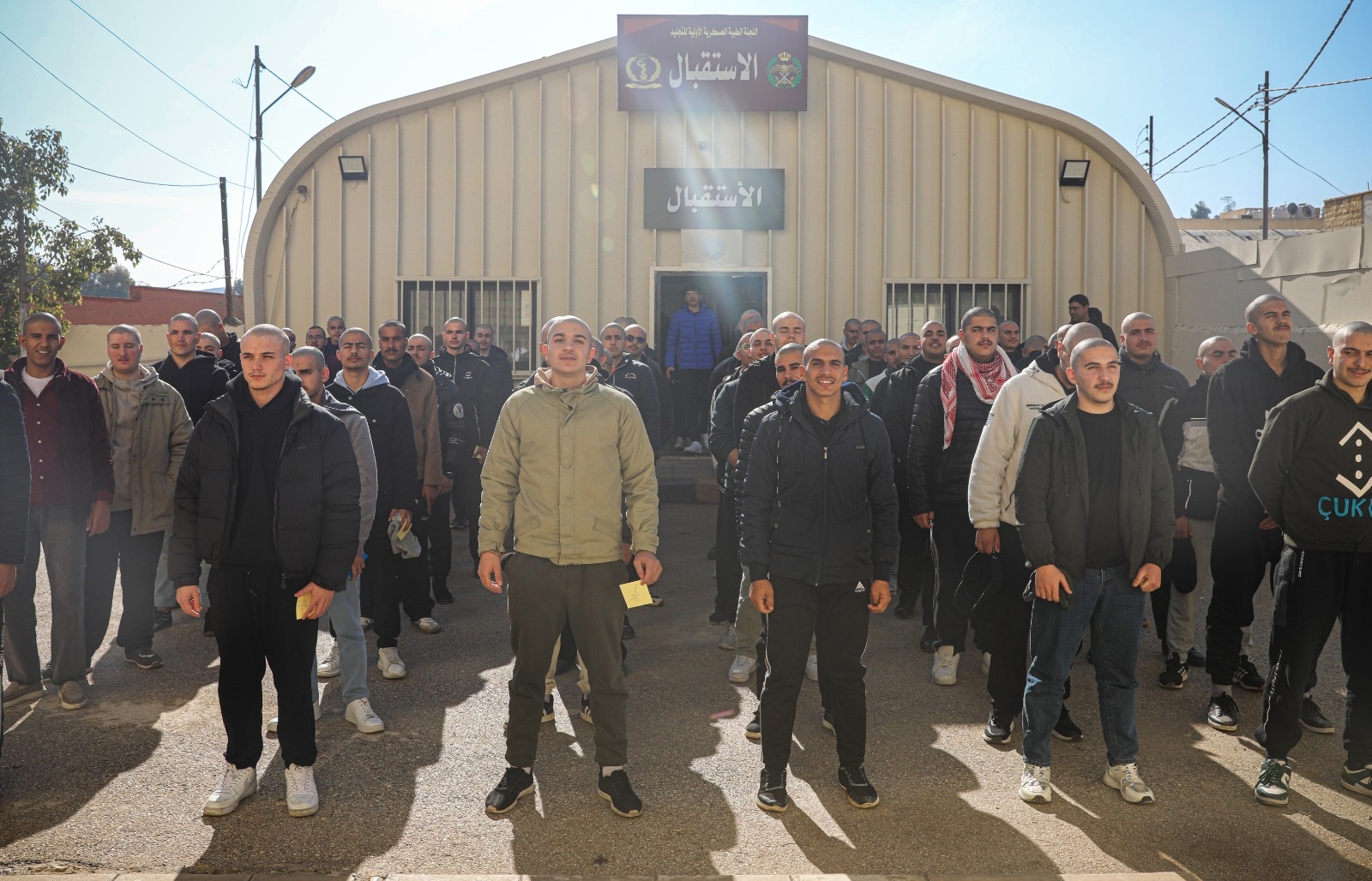 عاجل الجيش يبدأ بإجراء الفحوصات الطبية للمكلفين بخدمة العلم. #جريدة_الغد 