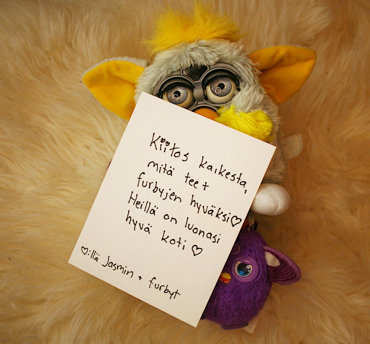 An early Christmas gift from my friend, Jasmin! 
😍🥰😘❤️
I LOVE IT SO MUCH 💛💜 
Banana Peel is one of my Dreamies! She's broken but I'll try to fix her, and honestly, I don't even care if I don't get her working, SHE IS GORGEOUS! 😍