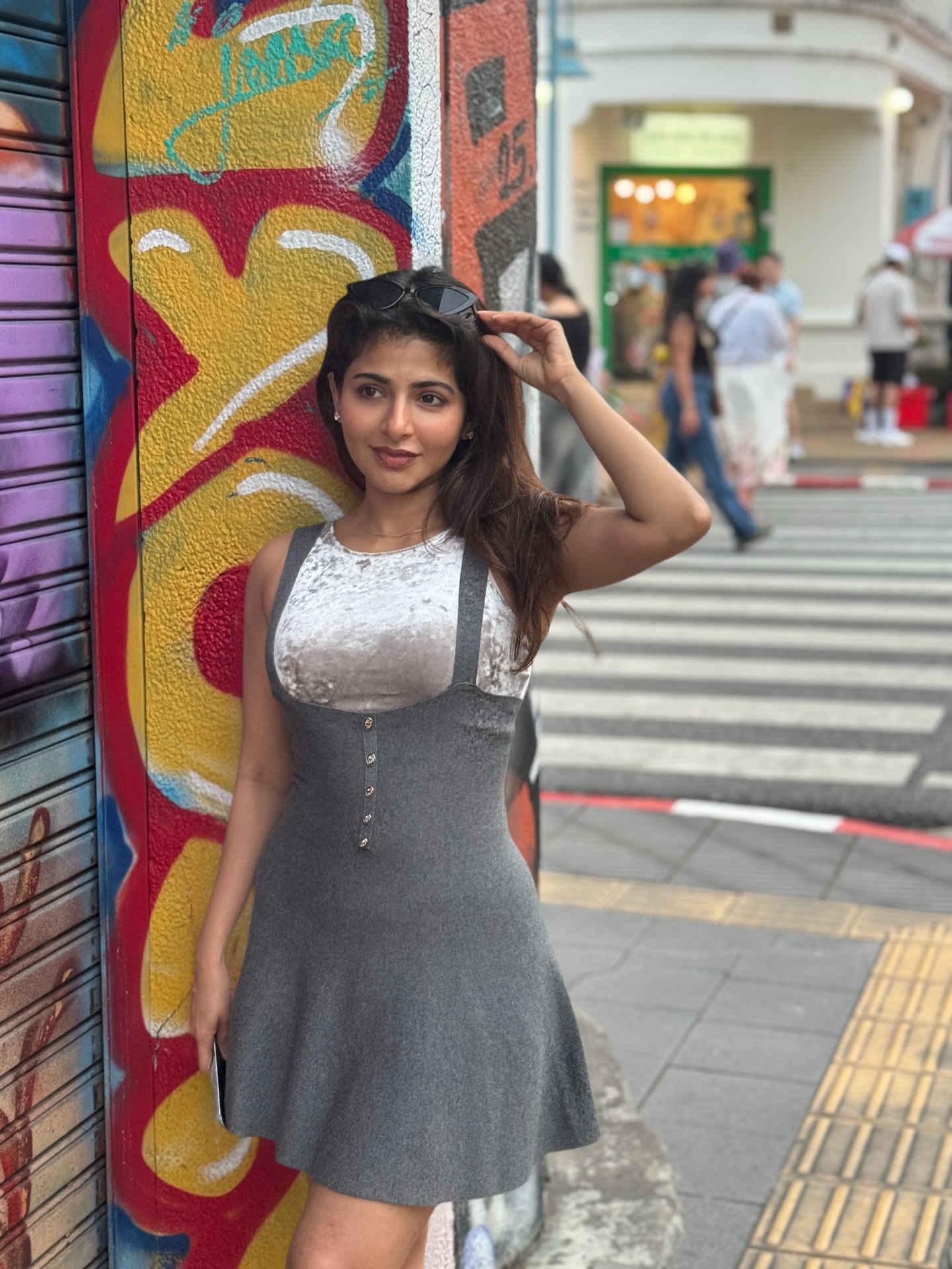 G8X8sLRacAAkist?format=jpg&name=large