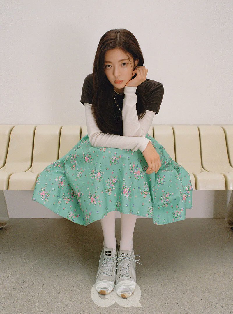 choiliastyle's tweet photo. lia wearing miu miu ‘plume satin sneakers’ ($950) for gq korea january 2026 issue ౨ৎ˚｡🩰⋆୨୧｡˚ https://t.co/islveeMYRM
