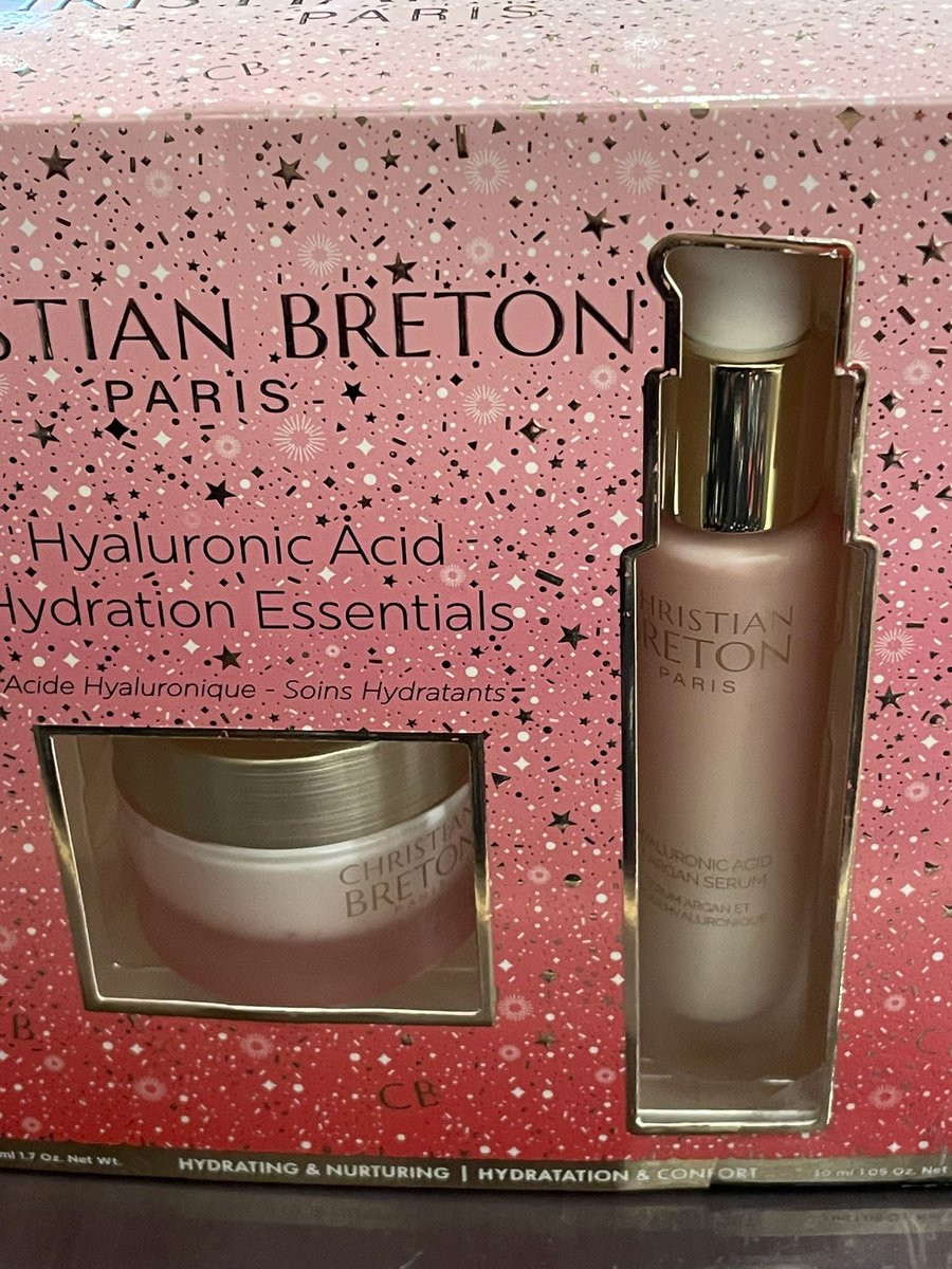 香港の友達が今イギリス住んでてクリスマスプレゼントにこれもらった
ε=ε=(ﾉ≧ω≦)ﾉ わーい♪