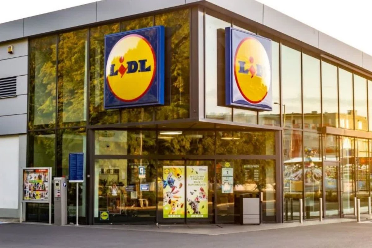 JournalDuGeek's tweet image. Auchan racheté par Lidl : voici les magasins qui vont changer journaldugeek.com/2025/12/17/auc…