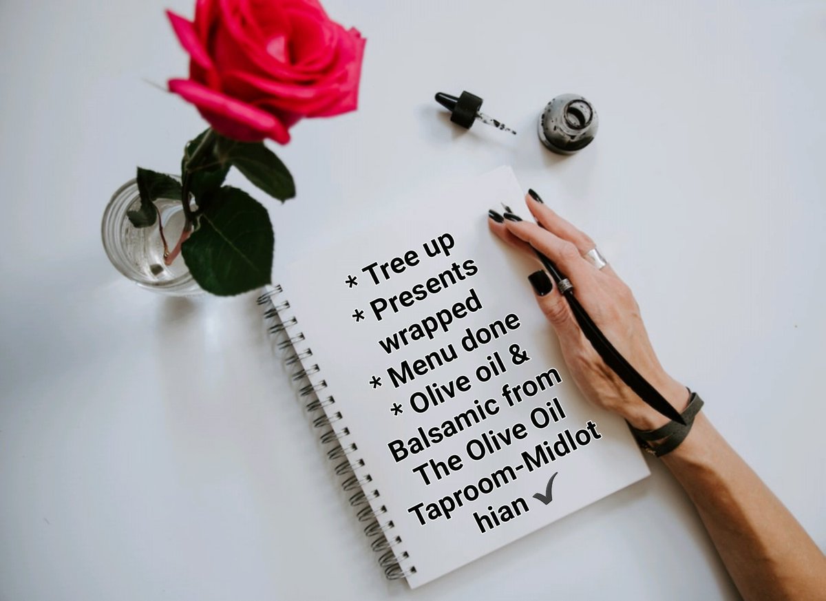 One week to go until Christmas Eve 🎄 If you've forgotten someone, need a Hostess gift or have that hard to shop for person, "We've got you covered Devoted Tasters. " Buy a healthy consumable that keeps on giving.💗🫒