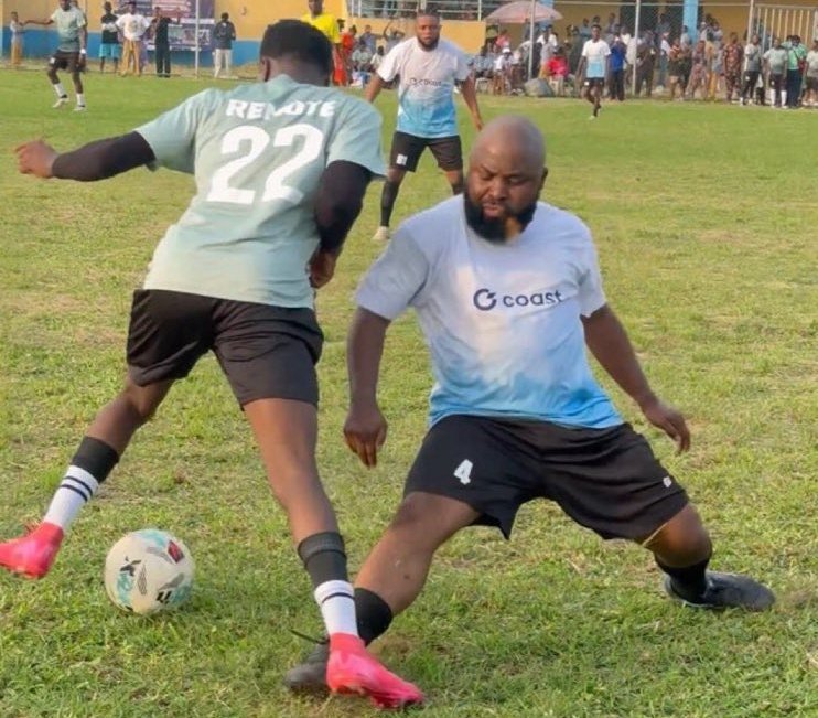 Men dey try sha. Una go dey find money to take care of girl wey dey chea.t and has several options