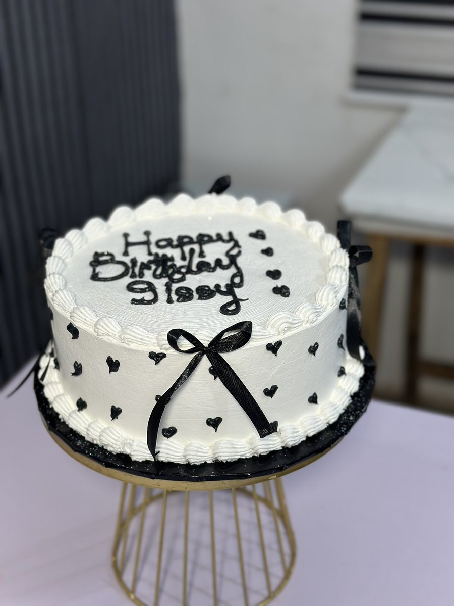 Leemahpearl_'s tweet photo. Hello sissy 🤗

Cake Description 

8’1 layer 
Frosting:Whipped Cream 

Price :30k 

Need cake in Ilorin send us a dm 

📍ILORIN https://t.co/4hZdylbXOW