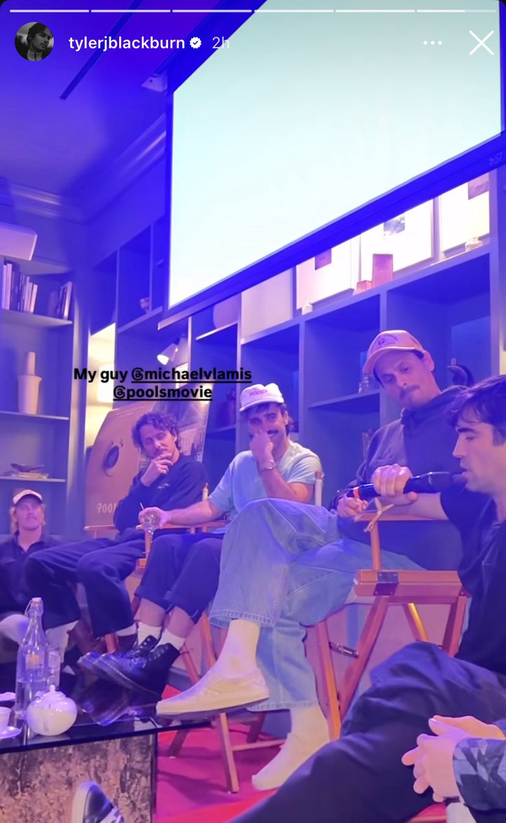 elise 🦊 tweet media