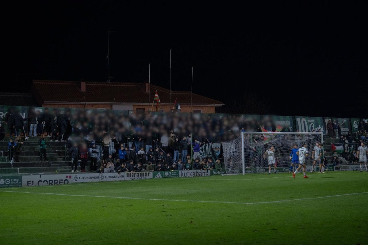 Iparlabeak_48910 tweet media