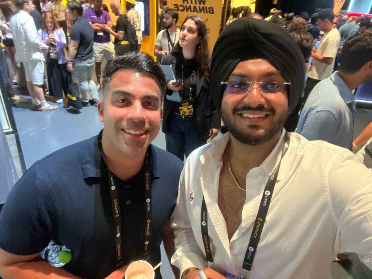 blazpaylabs's tweet image. Great conversations, strong energy, and meaningful connections at  #BinanceBlockchainWeek

The Blazpay team had an incredible time meeting builders, founders, and leaders shaping the future of Web3, DeFi, and AI-powered finance.

It was a pleasure connecting with @ysiu Chairman