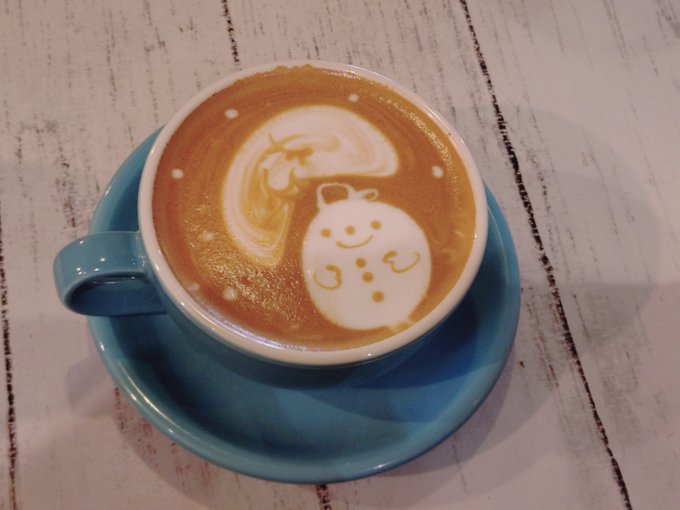 うまく撮れなかったけれど世界一かわいいカプチーノを飲んできました☕

https://t.co/kJJQZoAPd8 