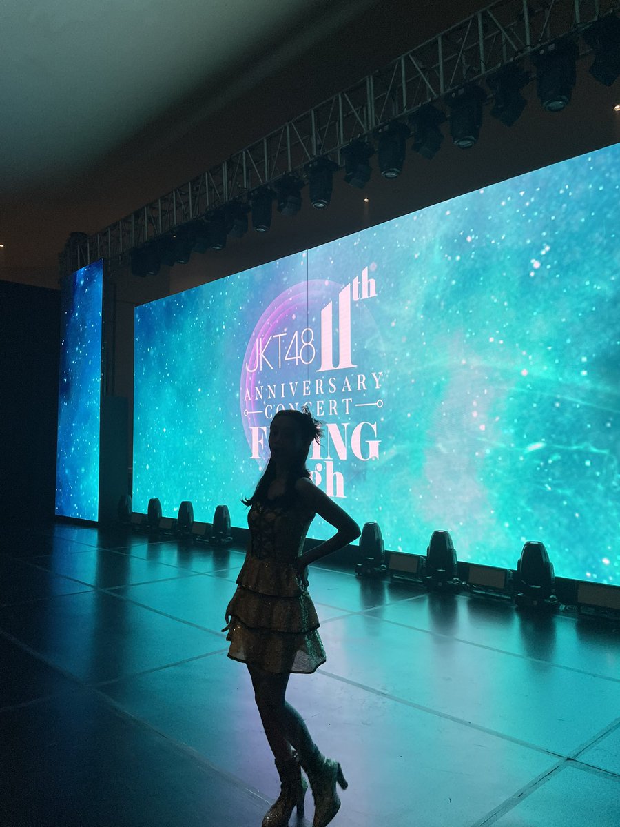 Gendis_JKT48's tweet photo. selamat ulang tahun JKT48!! sudah tahun ke-3 aku menjadi bagian dari grup ini. dan selalu bangga menjalani prosesnya bersama kalian ❤️ mohon bantuannya selalu!! sampai jumpa di konser nantiiiii https://t.co/ZoDpsPnY0z