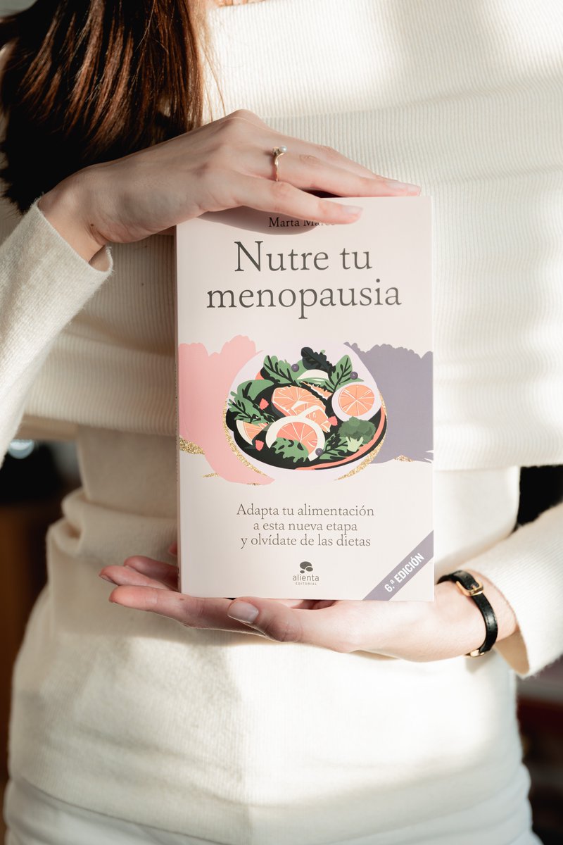 Alienta's tweet image. Esta Navidad, regala autocuidado del bueno: comidas que acompañan, energía que vuelve y cero dietas imposibles. 🎄

📚 «Nutre tu menopausia», de Marta Marcè.