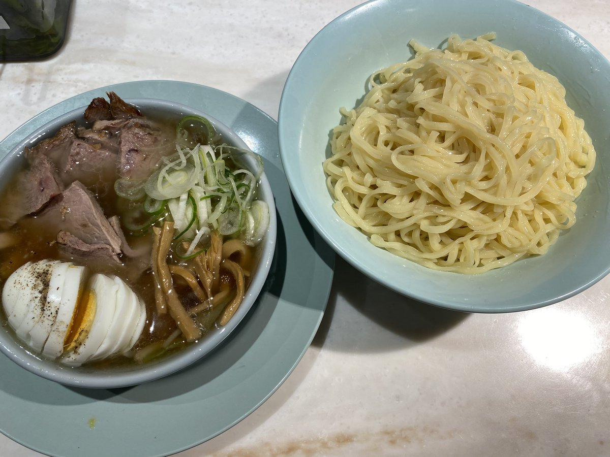 今年最後のもりチャーシュー！
来年は神田でもっと食べ歩きたいな！