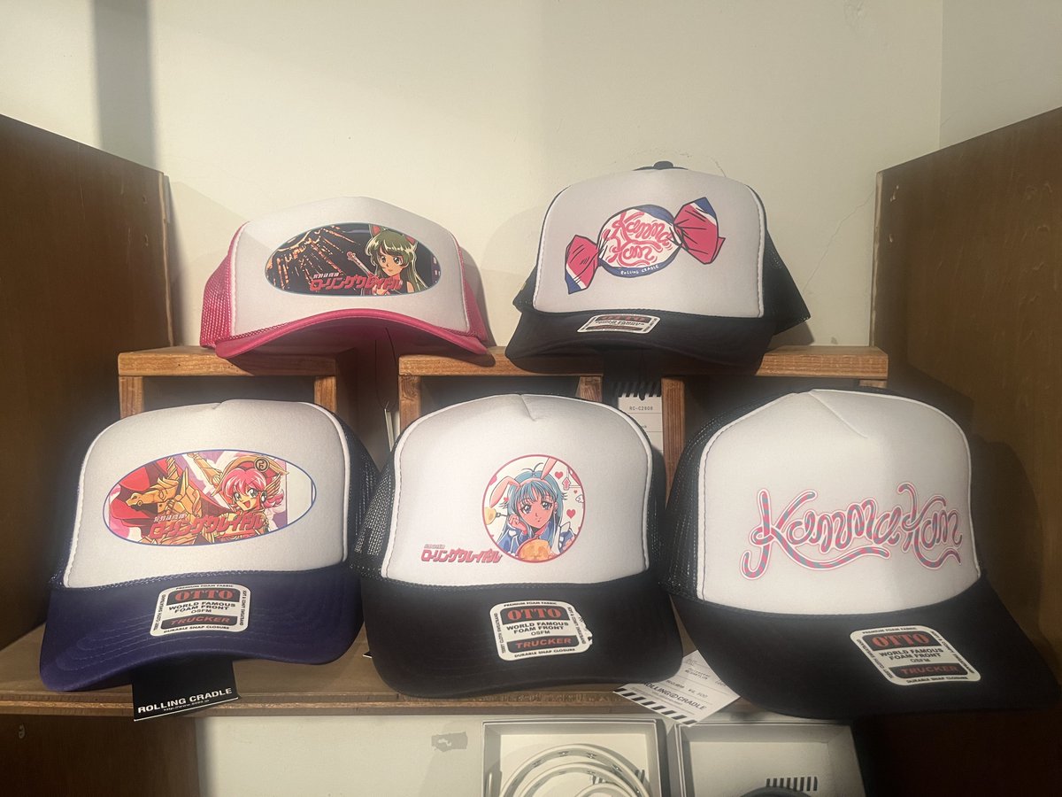 POPなデザインのキャップ🍭👧☆