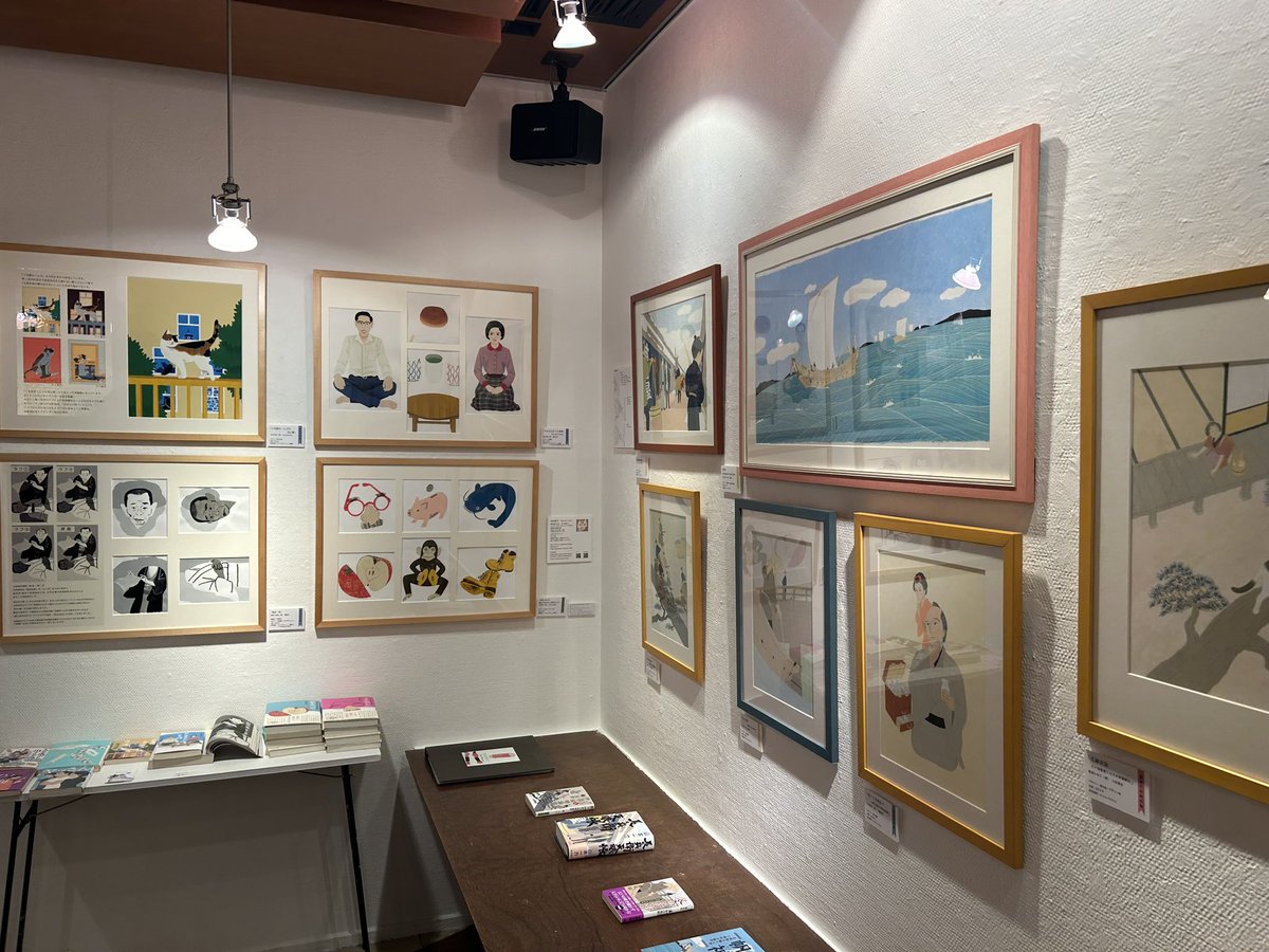 「かくしごと」展へ
装画の原画とともに
ラフが決まっていく流れや
どのようにラフを描いていらっしゃるのかなど、お仕事の流れまで見ることができます
勉強になった…
皆さまの原画が素晴らしすぎて内容盛り沢山の最高な展示でした✨
ペーターズギャラリーで12/24まで