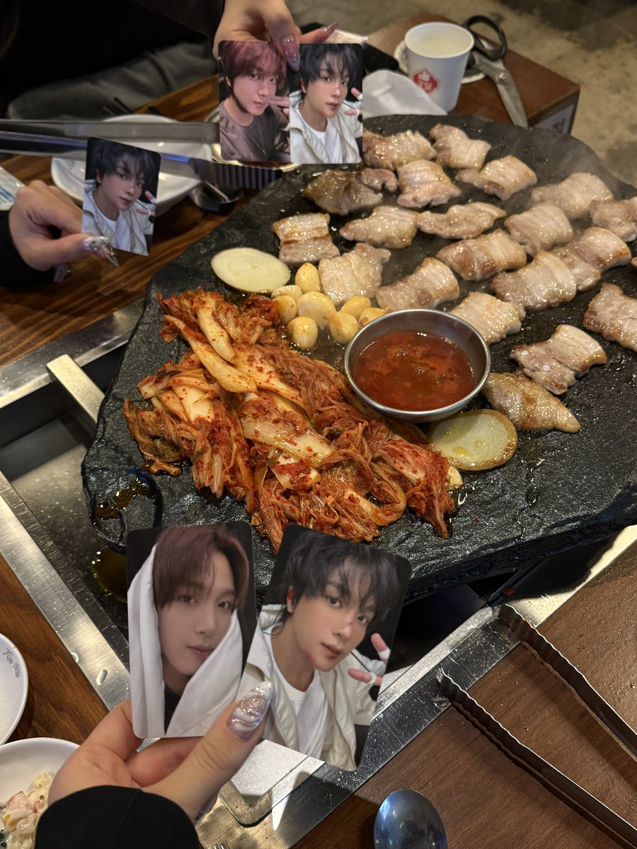 zzangigazzang's tweet photo. 먹다가 해찬이 생각이 난 사람들의 모임 https://t.co/6qv631ulwc