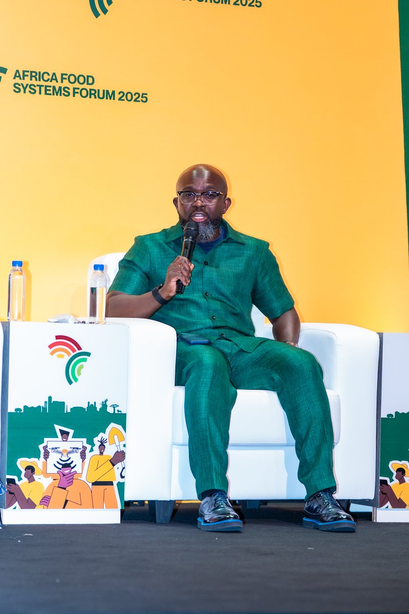 AfricaAmahoro's tweet photo. #20DaysofRecap
At the #AFSForum in #Senegal, #Amahoro Curator Isaac Fokuo joined leaders shaping Africa’s agri-food future, making the case for inclusive finance, youth-led enterprises, and unlocking opportunity for displaced entrepreneurs as part of Africa’s youth dividend. https://t.co/mbBIPfOVQe