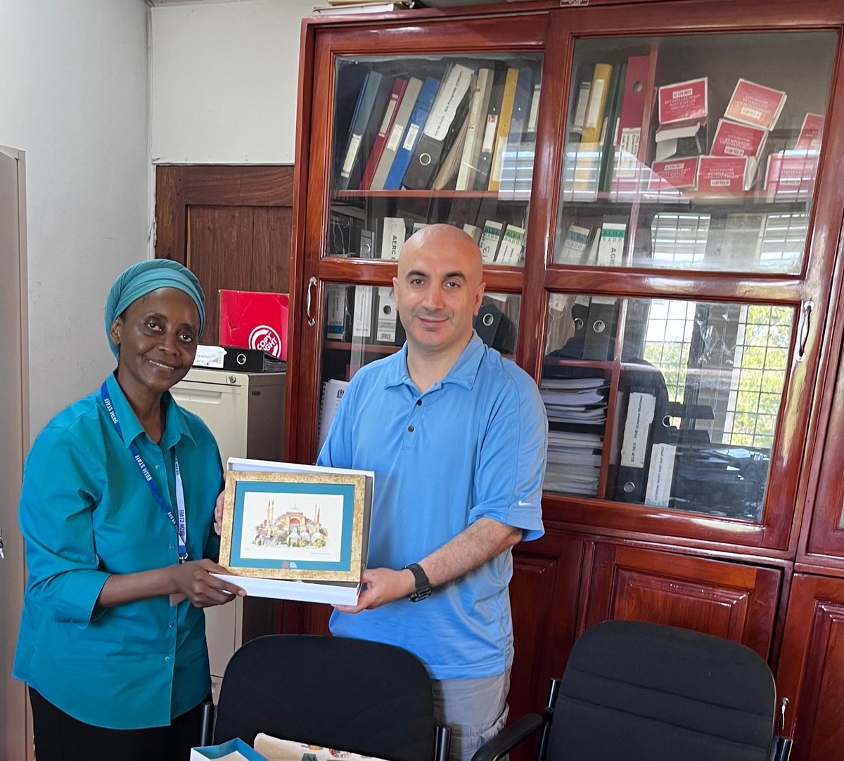 fsmvuecon's tweet photo. İktisat Bölüm Başkanımız @bilalbagis  ikili iş-birliği kapsamında Tanzanya’nın ilk ulusal üniversitesi University of Dar es Salaam’da, Business School ve School of Economics’e akademik ziyarette bulundu.
#FSMecon
#FSMiktisat
#FSMVU https://t.co/k9LK64tVjC