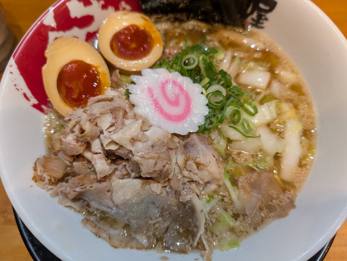 bakyun_z's tweet photo. ジュンで御座います。

少し前の話になりますがね、カッキーが大阪に帰ってきてたんですよ。大好きな推し女優の垣内彩香がね。喫茶店で2時間話すつもりが5時間話してましたよ。ありがとうな、また会おうな。

写真は見事に撮り忘れました、お互いに。だから最近食べたラーメン沢山載せておきますね🍜 https://t.co/I4L0ru4UYn
