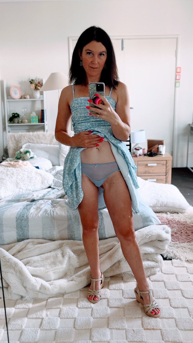 Aussie Emz tweet media
