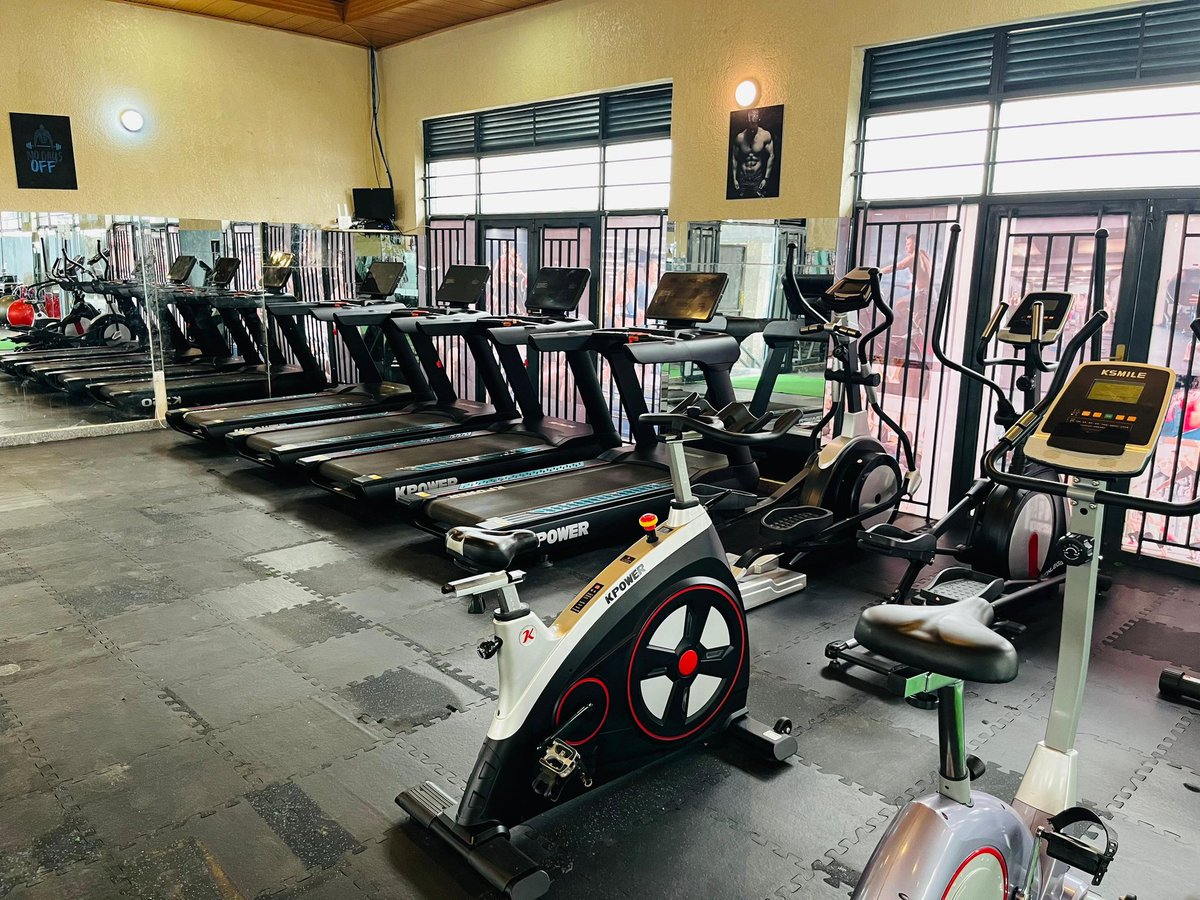 VKirebe50128's tweet photo. Hello Everyone Nyagatare District
Tangira Iminsi Mikuru ufite ubuzima Bwiza Ukora Sports M'uri
#CRSS_BORDER #FitnessGym
Bagane bagumfashe Dore ko Bamfite ibikoresho by'asiporo Bi tandukanye Buri wese Turamwakira Kandi Neza Mwaduhampagara Numbers 0788420507
Welcome #FitnessGym https://t.co/YEiZYZehJu