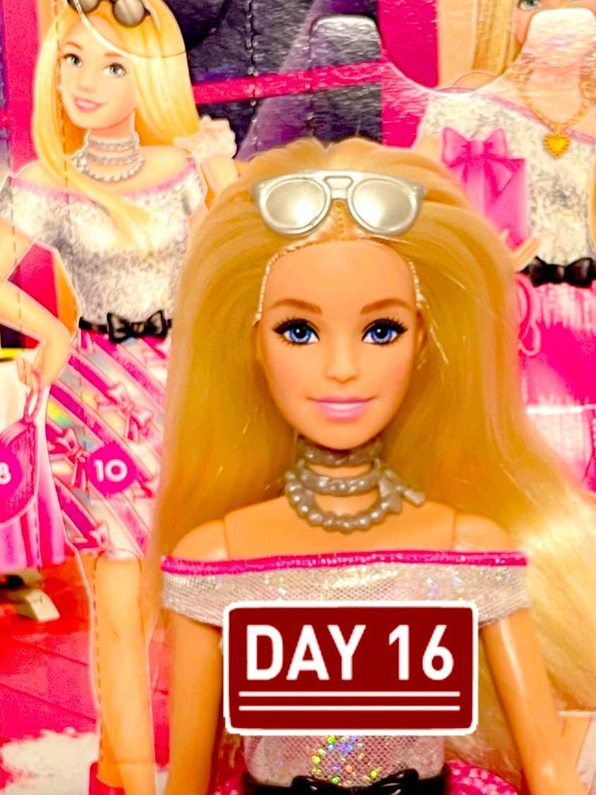 DAY 16 バービー(Barbie) アドベントカレンダー バービー人形1体付き