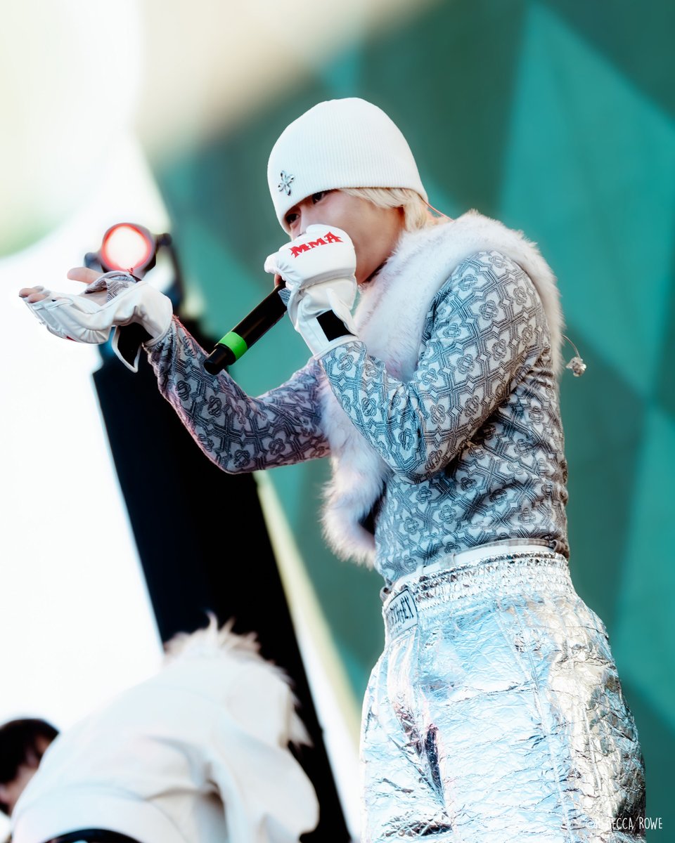 Rebecca Rowe tweet media