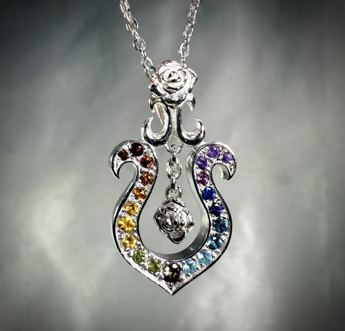 明日は、百合のペンダントとリングの プレゼント🎁の当選者発表です