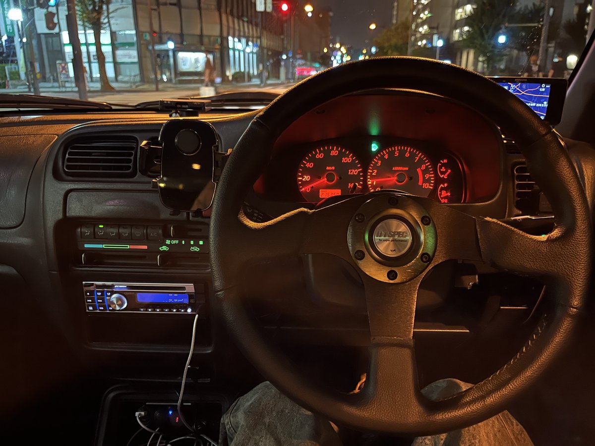 limit_works's tweet photo. 夜の車内ってなんかいいよね https://t.co/UdAhFdbeBF