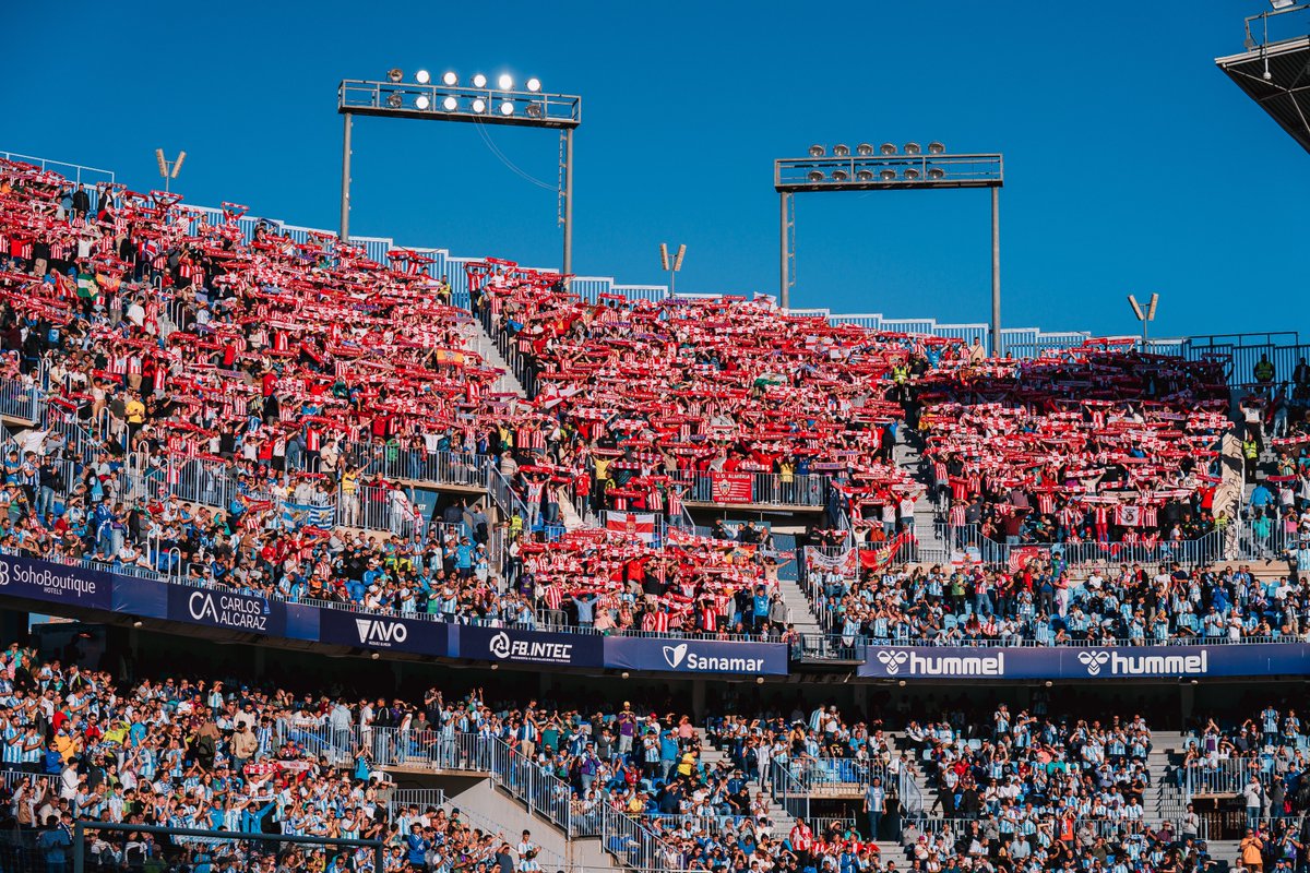 🔙 今年も、ラ・ロサレダでみんなと一緒に ❤️🤍

今週の日曜日もまた”遠征中”の写真を撮る？ 😍