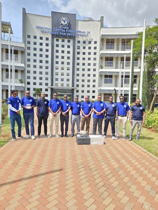 sntvnews1's tweet photo. With support from @EU_in_Somalia, @FAOSomalia- #SWALIM, with @NBS_Somalia, @imcsomaliland/ @imc_puntland, strengthened national capacity to monitor water and land resources through a 2-week RPL drone operations and data processing course delivered by #RCMRD and #FahariAviation. https://t.co/BQam4U4BAu