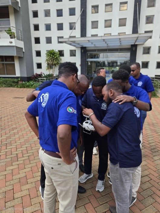 sntvnews1's tweet photo. With support from @EU_in_Somalia, @FAOSomalia- #SWALIM, with @NBS_Somalia, @imcsomaliland/ @imc_puntland, strengthened national capacity to monitor water and land resources through a 2-week RPL drone operations and data processing course delivered by #RCMRD and #FahariAviation. https://t.co/BQam4U4BAu