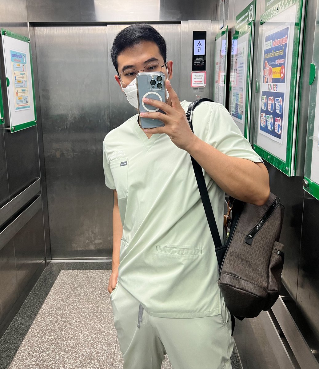 jakkne555's tweet image. เปิดวันด้วย Arrest intra-op 😂