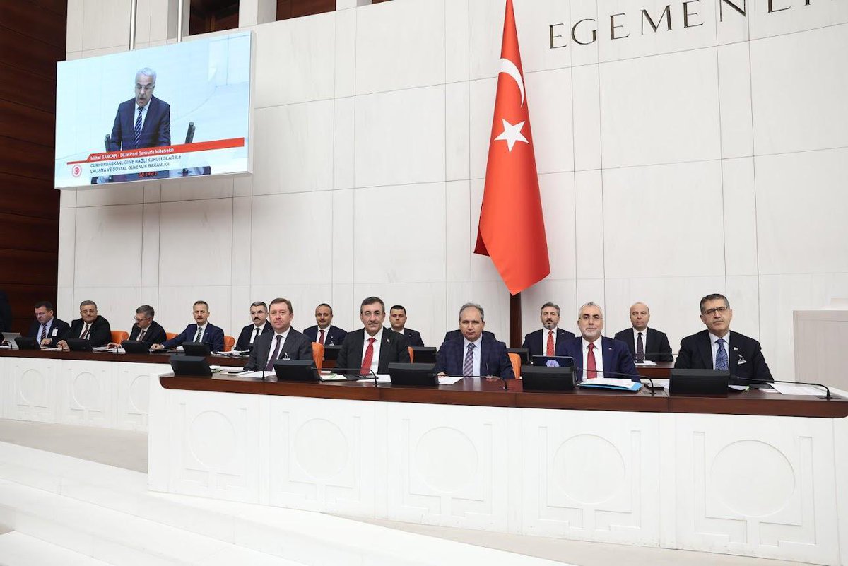 📍 TBMM Genel Kurulu

Bakanlığımızın 2026 Yılı Bütçesi üzerine gerçekleştirilen görüşmeler için Gazi Meclisimizdeyiz.
Milletimizin emanetini, yine milletimizin kürsüsünde ele alıyoruz.

<a href="/isikhanvedat/">Prof. Dr. Vedat Işıkhan</a> 
<a href="/csgbakanligi/">T.C. Çalışma ve Sosyal Güvenlik Bakanlığı</a>