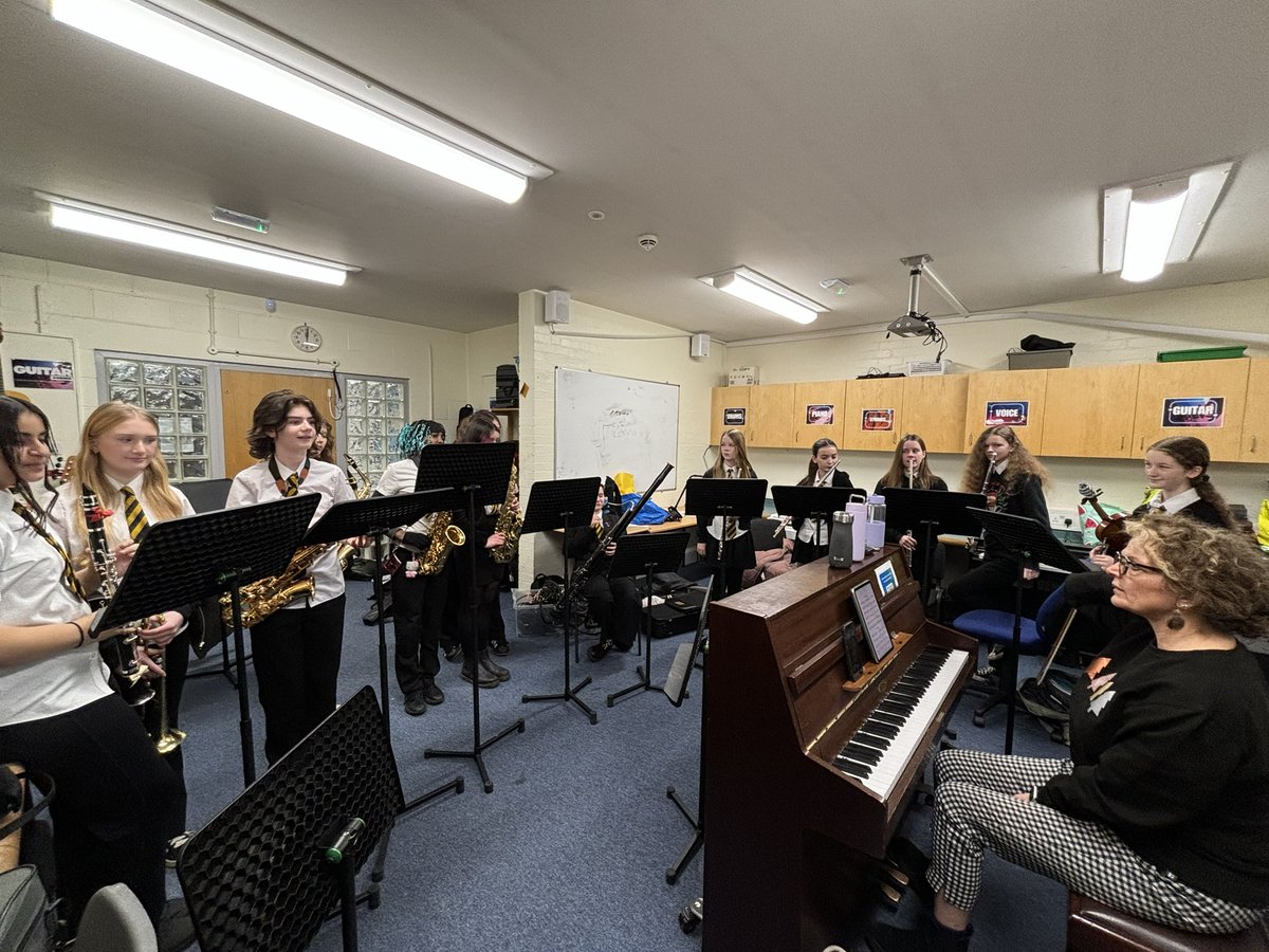 Performing Arts tweet media