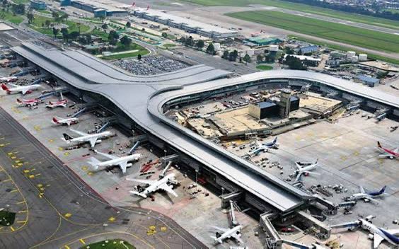 _ATEGA_'s tweet image. ‼️#AeropuertoInternacionalElDorado #Bogota  hub estratégico para el transporte aéreo en la región, recibe su certificación de aeródromo de parte de la Autoridad Aeronáutica de #Colombia🇨🇴‼️Luego de un riguroso proceso de evaluación, auditoría y verificación técnica que garantiza…