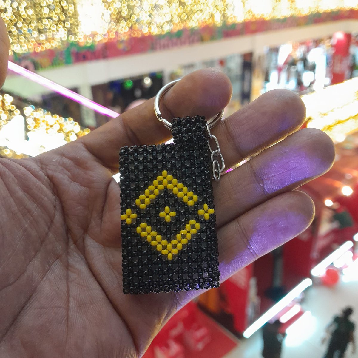 Samuel25053599's tweet photo. Maasai Beaded Key Holder With Binance Logo

Monche Mona Where Culture Meet Blockchain. Monche Mona On Sunpump 

@cz_binance @justinsuntron @sunpumpmeme https://t.co/3MuJZV7iRH
