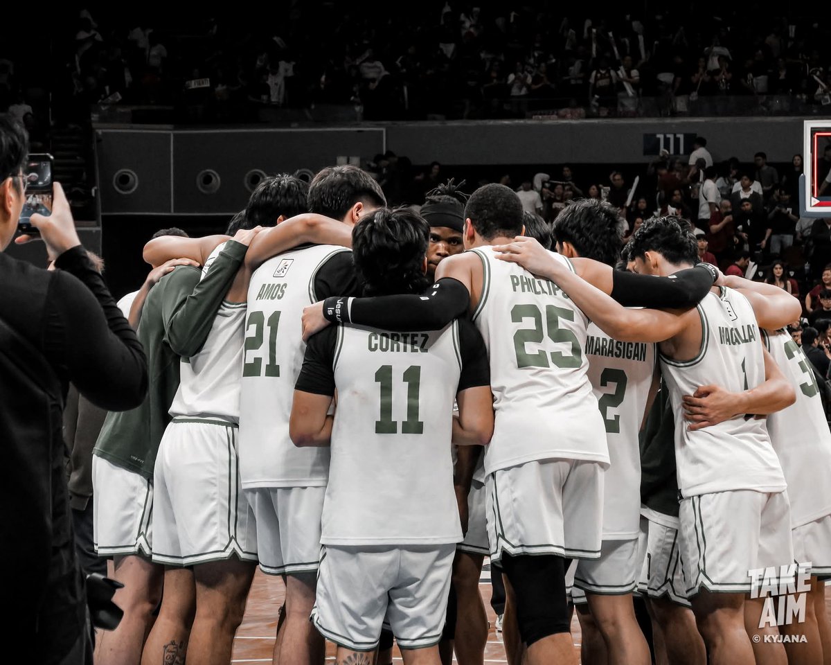 dlsuamie's tweet image. 4th-seed La Salle, on the brink of elimination, beats the NU, the no. 1 seed twice, enters the finals, then defeats UP to reclaim the crown. nothing'e impossible when La Salle plays with heart. this one's for KQ &amp;amp; Joshua David. Congrats, Green Archers! 💚🏹 #UAAPSeason88