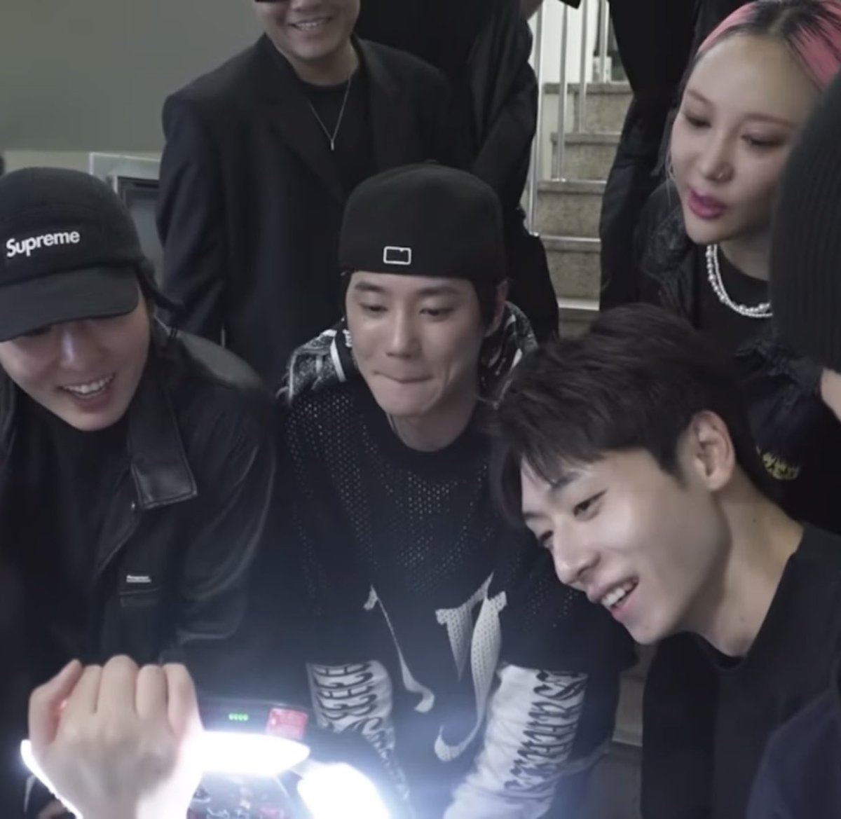 jennieya_ng's tweet image. 251217

이준영 (LEE JUN YOUNG) 
1st Mini Album [LAST DANCE] 'Bounce' Music Show Behind

비하인드영상풀버전보기👇🏻
youtu.be/v2BnngxNUCs?si…

#기석
#댄서
#댄스
#힙합
#기스깅
#이기석
#이준영
#프리스타일
#뱅크투브라더스
#banktwobrothers

출처:빌리언스엔터유툽🎬