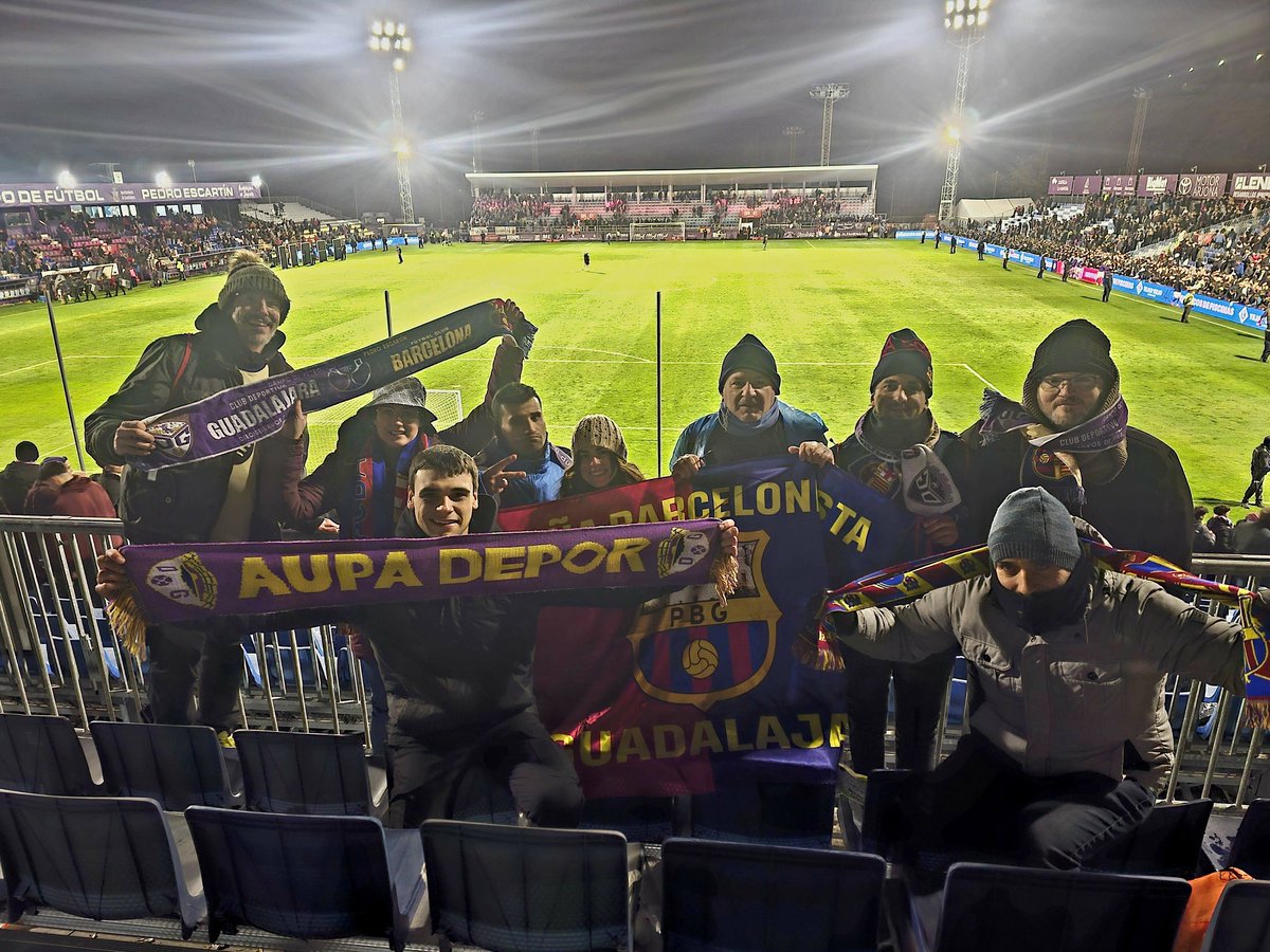 🤩 ¡La PB Guadalajara vivió un día muy especial con la visita del primer equipo a su ciudad!
🎉 ¡Los peñistas celebraron la victoria azulgrana para pasar a los octavos de final de la Copa!

🔵🔴 #FemBarçaFemPenya #ForçaBarça
