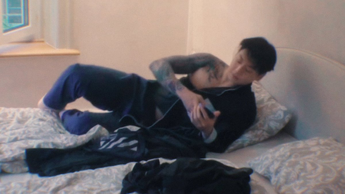 taekook𑁤 tweet media