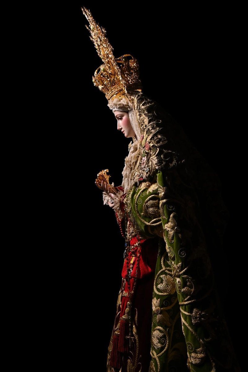 📅 Hoy, miércoles 17 de diciembre, celebramos el segundo día del Triduo en honor de Nuestra Señora de Gracia y Esperanza, oficiado por el Rvdo. P. D. Isidro Calderón Almendro.

🕗 20:00h 
⛪ Iglesia del Santo Cristo de la Salud 

#cofradiasmlg