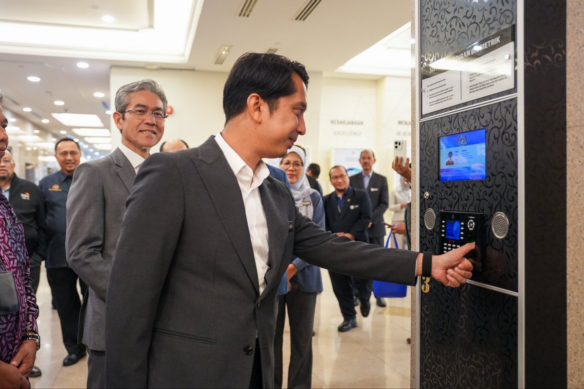 Adam Adli tweet media