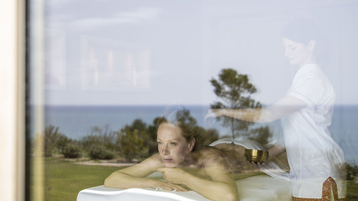 Arthouse PR tweet media