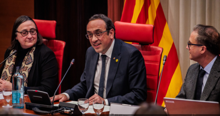 StopCorrupcio's tweet photo. Amb les paraules de MHP @joseprull fins i tot ressonant al @parlamentcat per acte del desè aniversal del #PacteSocial #ContralaCorrupció, AVUI, la Presidenta d'#O3C, @itziarGonzlezVi  presenciarà el ple que ha de ratificar al nou Director de l'Oficina @antifraucat. https://t.co/ZPGnlx59Qk
