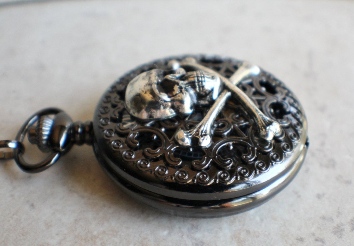 charsfavorite's tweet image. Discover timeless style with our Black Skull and Crossbones Mechanical Pocket Watch for just $79. Elevate your collection and make a statement today! #PocketWatch #UniqueStyle

Shop Now charsfavoritethings.com/products/3skul…